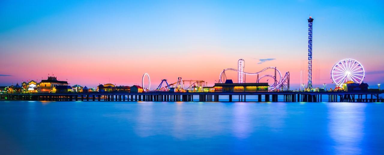 Relax At Our Beach Haven - Pet Friendly 加尔维斯敦 外观 照片